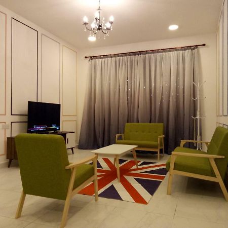 Icolor Home & Stay Ch6 Танах-Рата Экстерьер фото